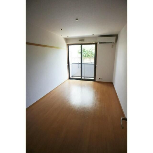 ルミエールＭの居間・リビング