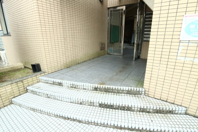 グランドメゾン池上のエントランス