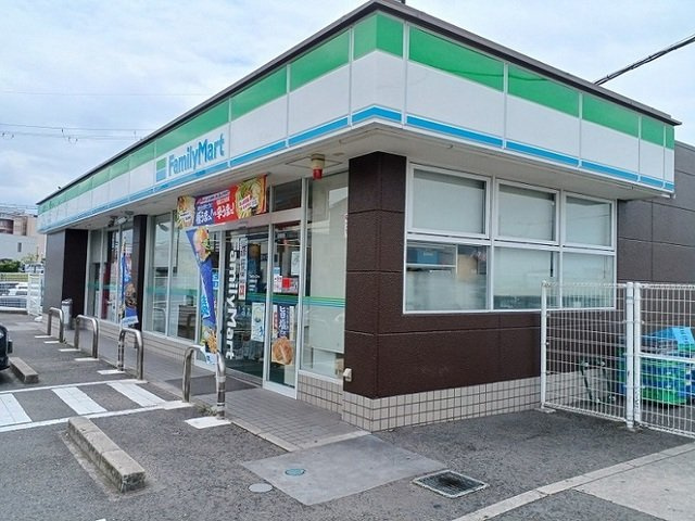 カーサ　ボナーリオの周辺|ファミリーマート様まで550m