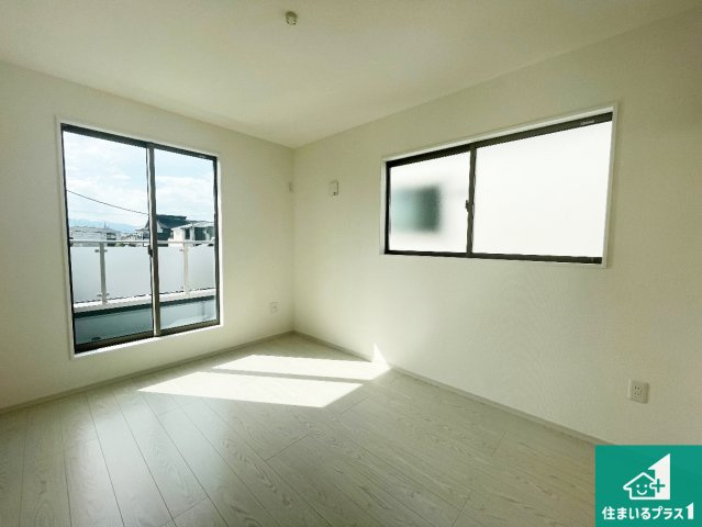 ★草津市草津町　第3期　新築一戸建ての洋室|シンプルな洋室は、自分好みのインテリアが楽しめます♪ご家族とインテリアや家具を選びに行くのは入居時の醍醐味の一つです。ぜひお楽しみください♪