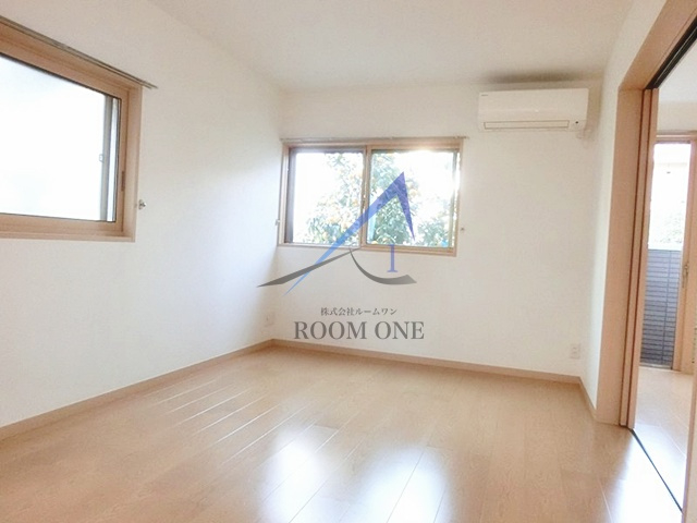 カーサ大井倉田の居間・リビング|洋室のお部屋です。