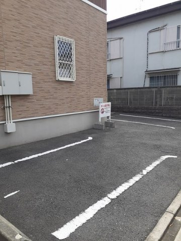 シーサイドナカノパートⅡの駐車場