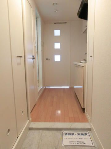 スカイコート早稲田壱番館の玄関