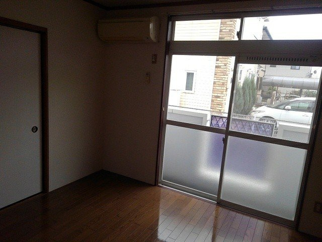 ロマニーカルベＢの居間・リビング