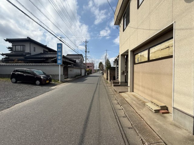 【前面道路含む現地写真】 | 常総市水海道森下町　店舗付き戸建