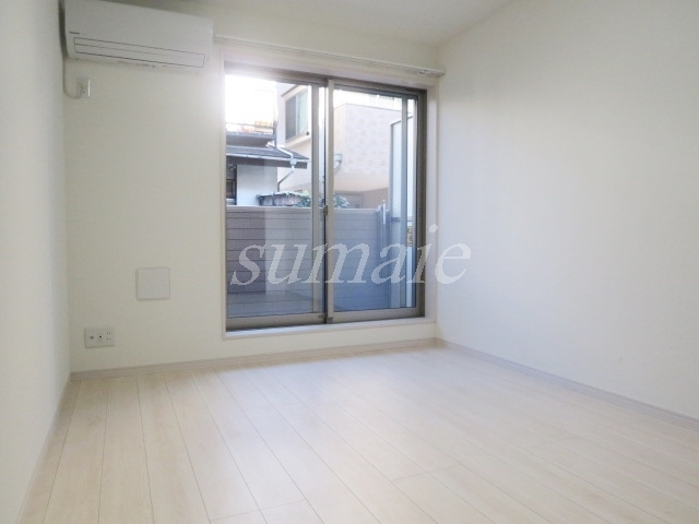 ルミエール赤羽の寝室|床・壁紙キレイです☆