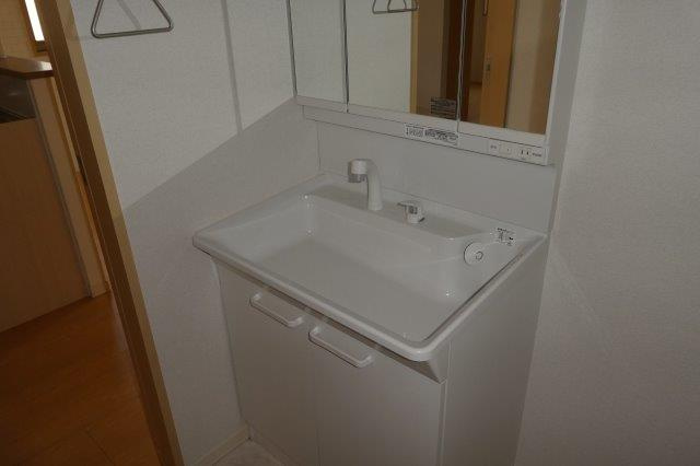 ベルブランシュ笹沖 Aの独立洗面台|洗髪洗面化粧台