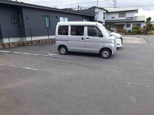 ストロベリ－　クロップの駐車場|駐車場です