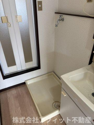 【その他】 | サンシャイン中川B | 室内洗濯機置場