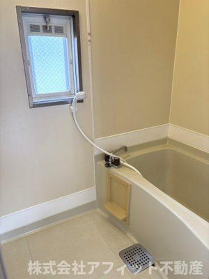 【浴室】 | サンシャイン中川B | シャワー付き