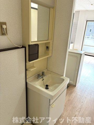 【洗面所】 | サンシャイン中川B | 独立洗面台