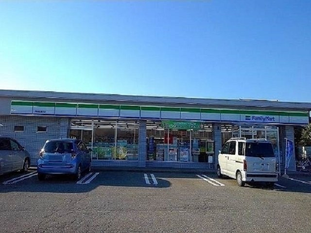 プラシードＡの周辺|ファミリーマート　広面北店まで1200m