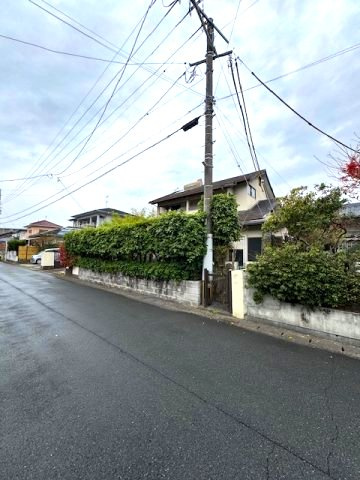 大窪５丁目中古住宅の外観|前面道路幅員約6Mに接道しています
