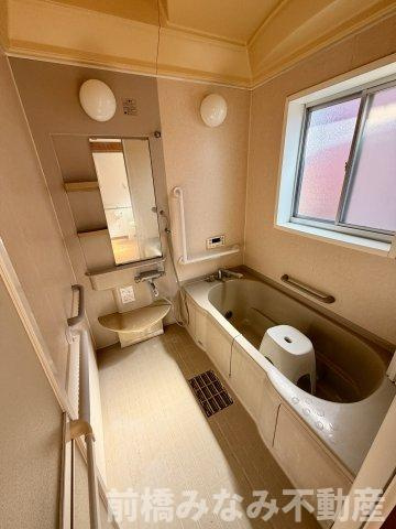 【中古平屋】前橋市駒形町　※約129坪広々敷地　スーパー至近の浴室|落ち着いた空間のお風呂です