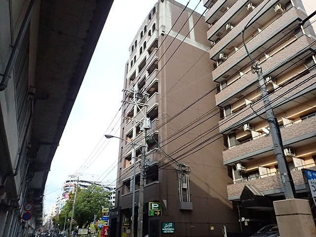 ピュアドームヴィアーレ博多の外観