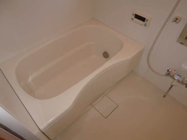 ビ・ボーンＣの浴室