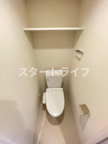 大阪市淀川区十八条１丁目の賃貸マンションのトイレ