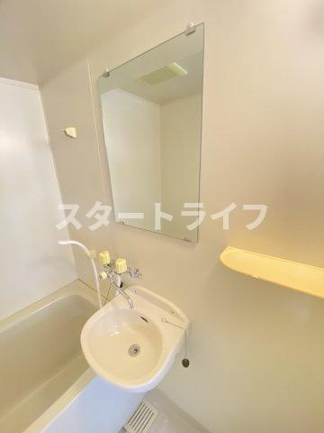 大阪市淀川区西中島５丁目の賃貸マンションの洗面所