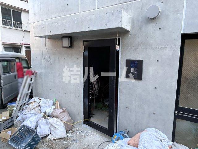 練馬区中村北１丁目の賃貸マンションのエントランス