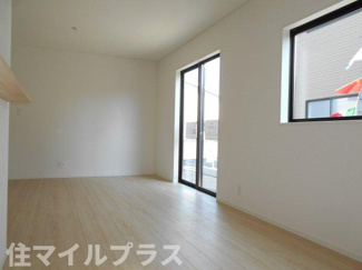 【居間・リビング】 | 郡山市富田町大徳南新築一戸建て3棟 | こちらのリビングで趣味の時間をお楽しみください