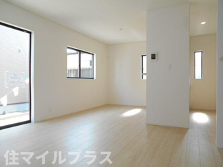 【居間・リビング】 | 郡山市富田町大徳南新築一戸建て3棟 | ゆったり過ごせるリビングです