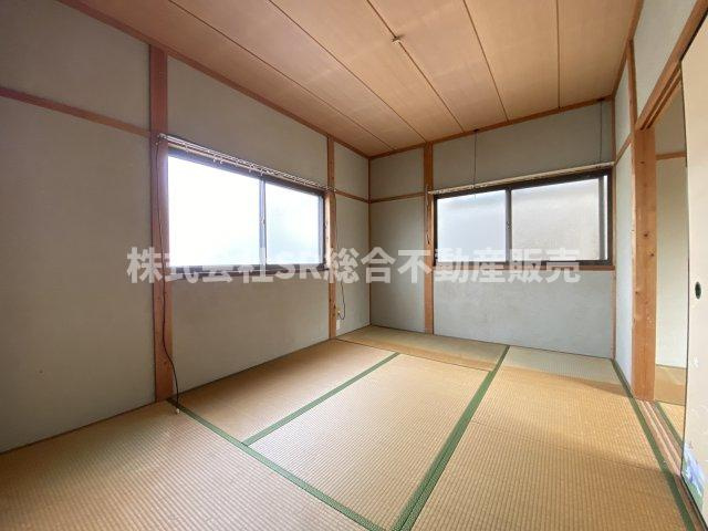 善根寺町6丁目中古戸建の子供部屋|2面採光の明るいお部屋です！畳の表替え等もご相談ください！