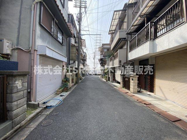 善根寺町6丁目中古戸建の前面道路含む現地写真|前面道路含む現地写真です