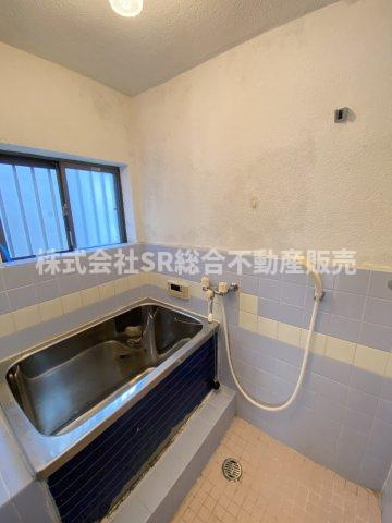 善根寺町6丁目中古戸建の浴室|お風呂には窓もあり、換気がバッチリとできます☆