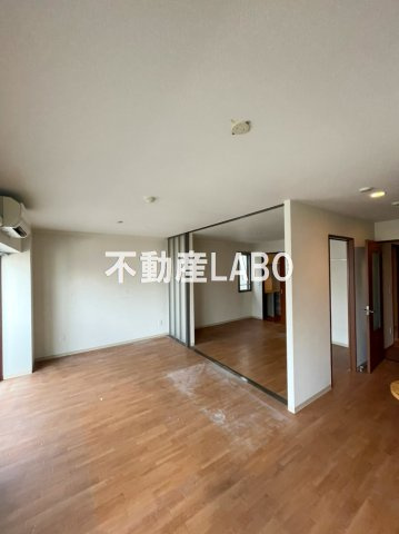 ジョイ・コート家七D棟の内装