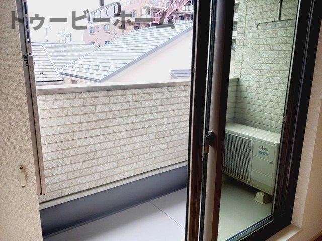 バロンドールのバルコニー|暖かな日差しのふりそそぐバルコニー