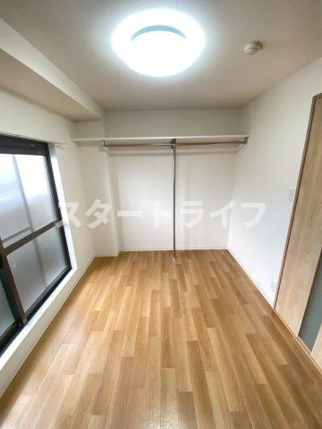 大阪市東淀川区淡路３丁目の賃貸マンションの収納