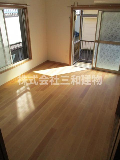 コーポラス清美の居間・リビング