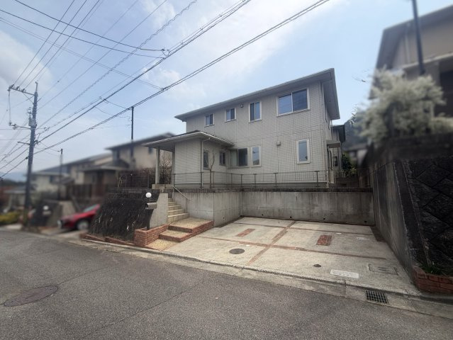 広島市安佐北区亀山西１丁目の中古一戸建