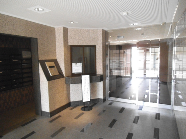 グランシエロ川口本町のロビー|キレイなエントランス☆
