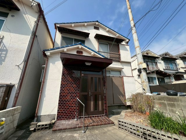 塩屋台1丁目貸家の外観