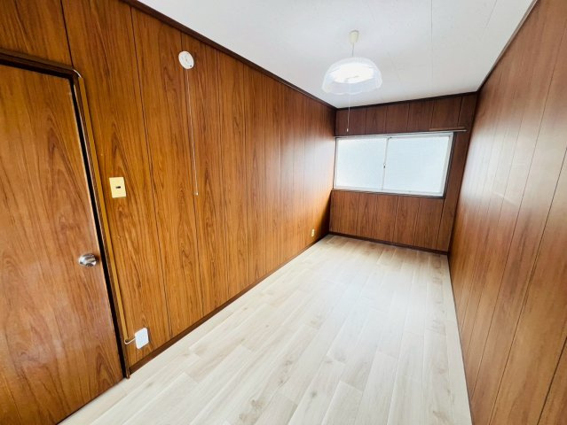 塩屋台1丁目貸家の寝室