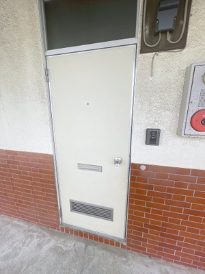 【玄関】 | コーポヨコヤマ