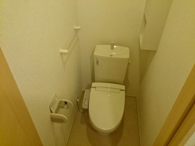 【トイレ】 | アトランティスⅡ | 落ち着いた色調のトイレです