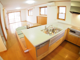 【居間・リビング】 | さいたま市岩槻区太田１丁目　中古戸建て