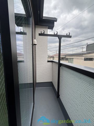 厚木市戸室5期　新築戸建　全2棟2号棟のバルコニー