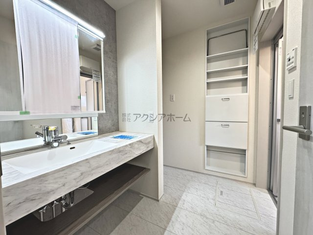 入間市下藤沢５丁目・全13棟　新築一戸建　9号棟　の独立洗面台|シャンプードレッサー付洗面化粧台