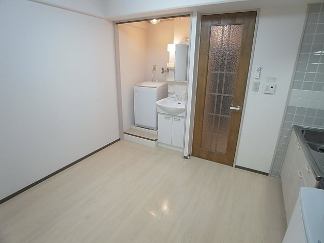 パルメゾン北町の居間・リビング|綺麗なダイニング