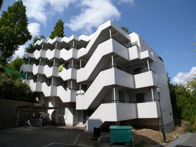 カレッジタウングリーンヒルの外観
