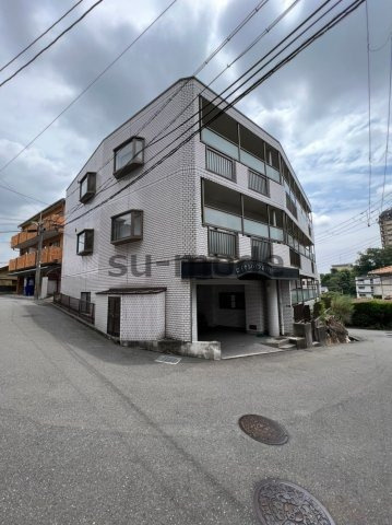 ロイヤルハイツ新芦屋の外観