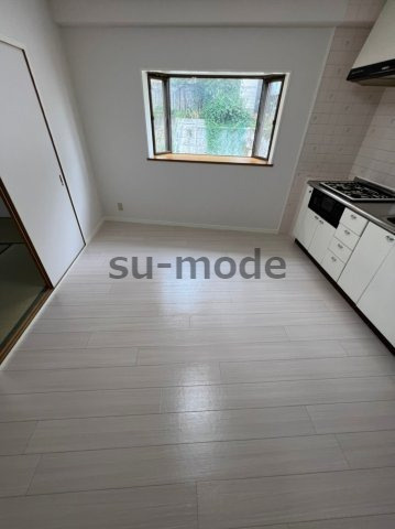 ロイヤルハイツ新芦屋の居間・リビング
