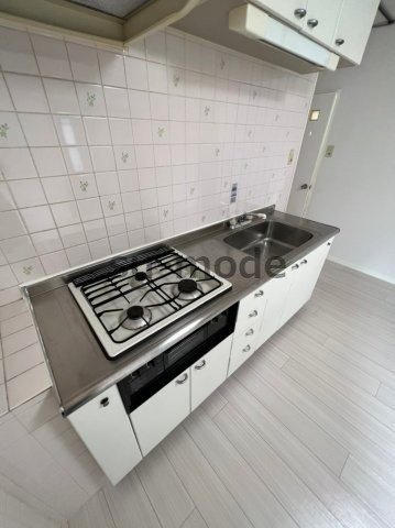 ロイヤルハイツ新芦屋のキッチン