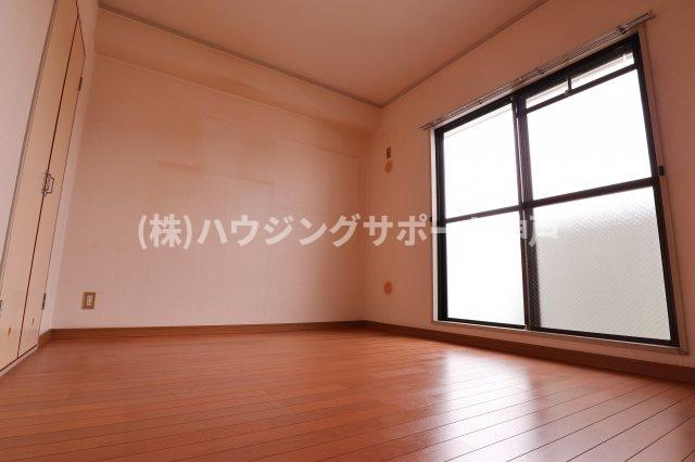 リバーグリーン藤村の寝室