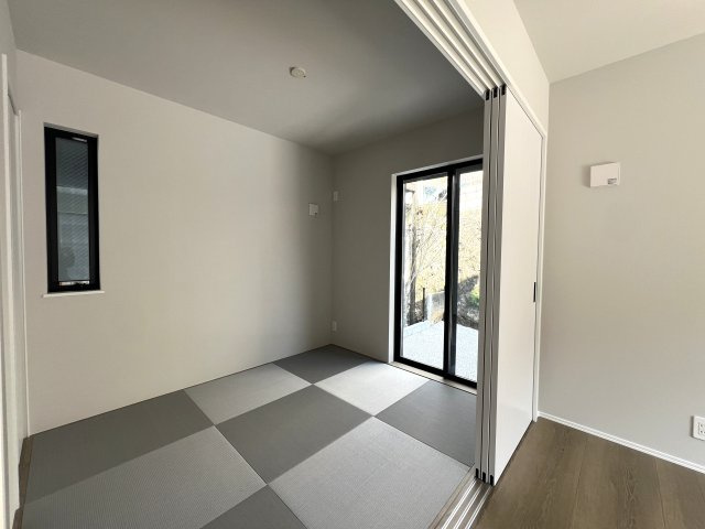 ヶ谷が付く地名の文献をたどると見えてくるこの地この歴史。それを知っている方は教えて下さい、な、【保土ヶ谷区岩井町新築戸建】の和室|和室ならではの温かな和の空間で寛ぎの時間を過ごせます