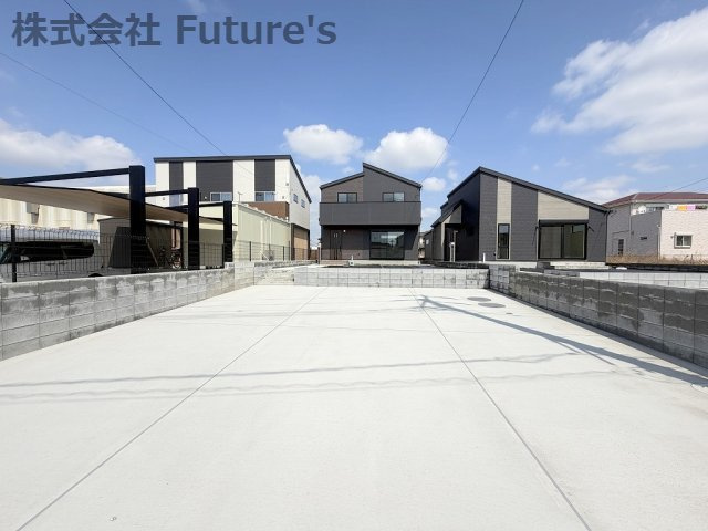 三郷市戸ケ崎　新築戸建　全2棟　1号棟の外観|ガーデニングやBBQ、お子さまの遊び場としても使える広いお庭付の新築戸建