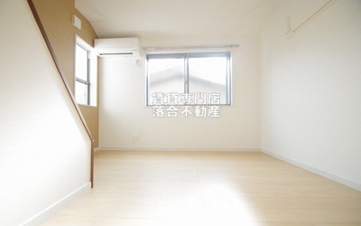 【居間・リビング】 | キュステ | 明るい綺麗なお部屋♪